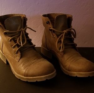 Brown forever 21 boots